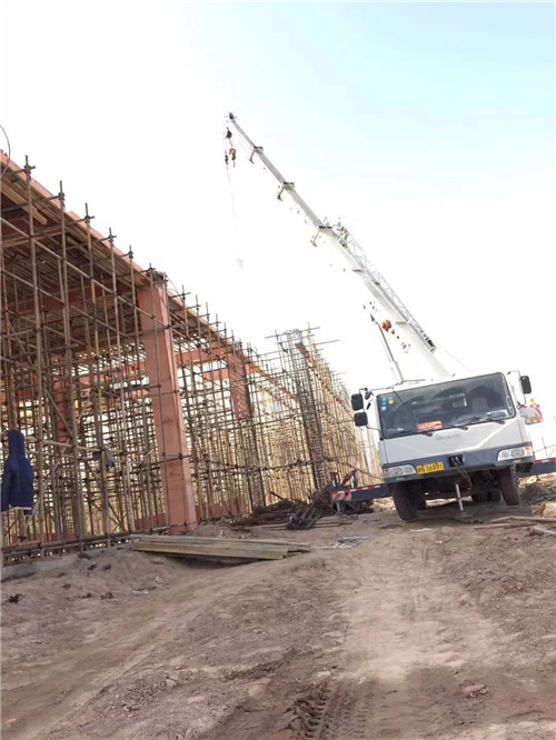 永清县吊车作业的安全注意事项有哪些？