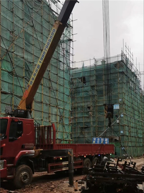 永清县“慢工细活”—— 吊车的 “微动控制” 技术