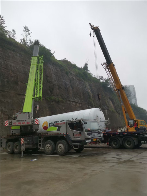 永清县“不怕风雨冻”—— 吊车的 “恶劣环境适应” 技术
